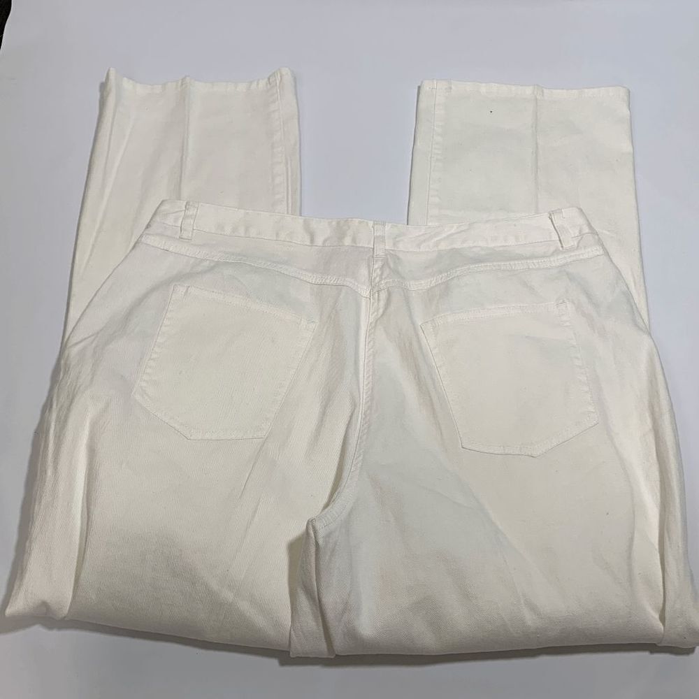 Ruby Rd. Classic Flat Front White Denim Jean - Picture 6 of 7